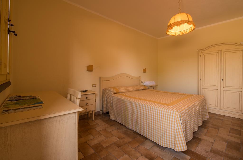 B&B Corte Degli Struzzi Пеша-Романа Екстер'єр фото